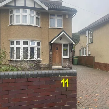 Comfortable Near Southmead Проживание в семье Бристоль