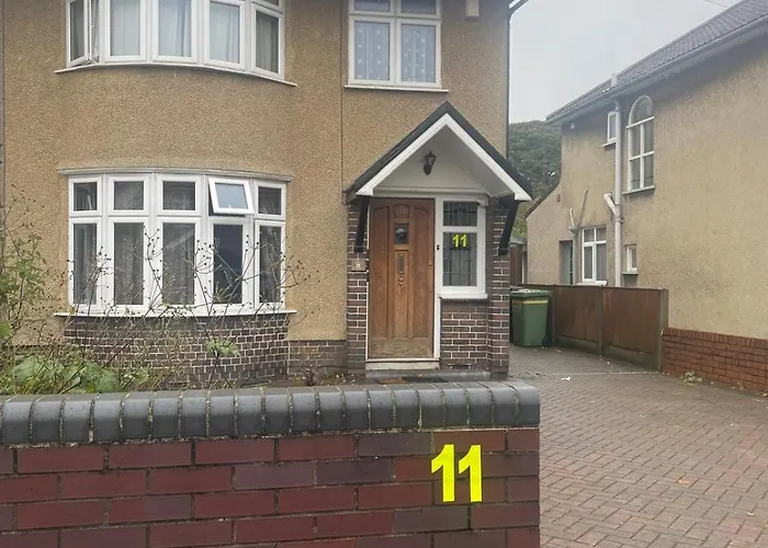 Comfortable Near Southmead בית אירוח בריסטול